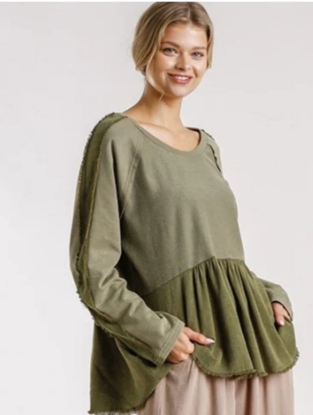 Umgee Mineral Washed French Terry Ruffle Sweatshirt Babydoll Olive Sz S